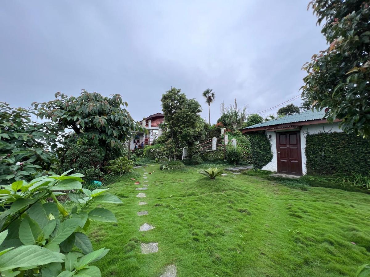 Es Deurali Resort Pokhara Exterior foto