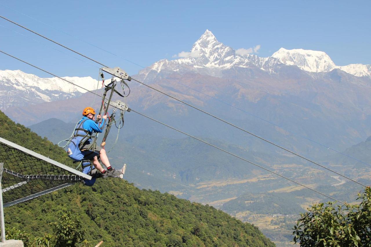 Es Deurali Resort Pokhara Exterior foto
