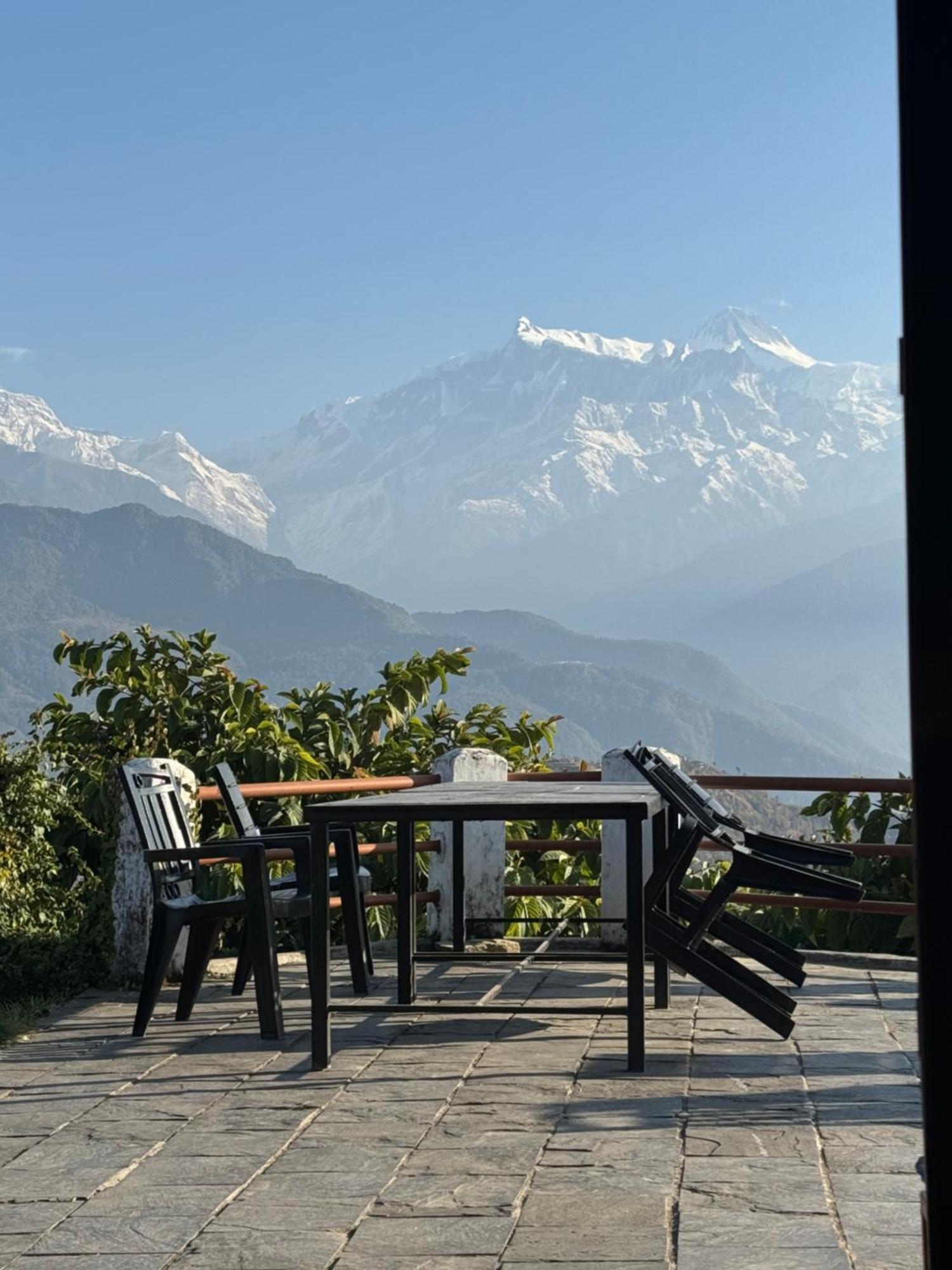 Es Deurali Resort Pokhara Exterior foto