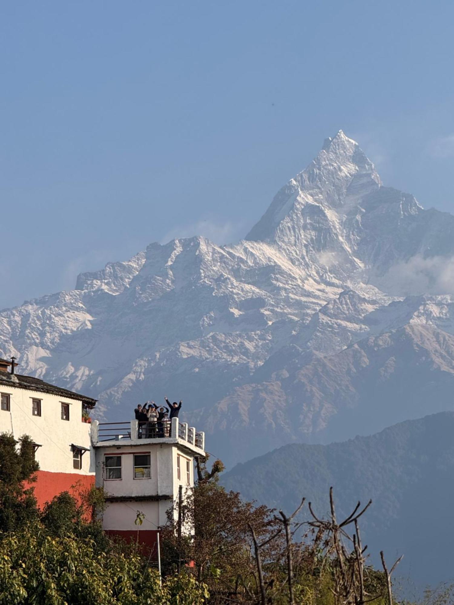 Es Deurali Resort Pokhara Exterior foto